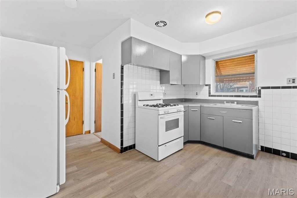 6048 Southwest Ave - Photo 5 of 18