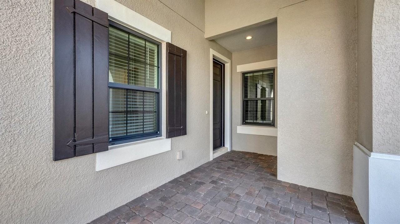 690 Allora Ave - Photo 4 of 34