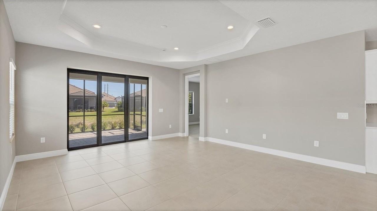 690 Allora Ave - Photo 7 of 34