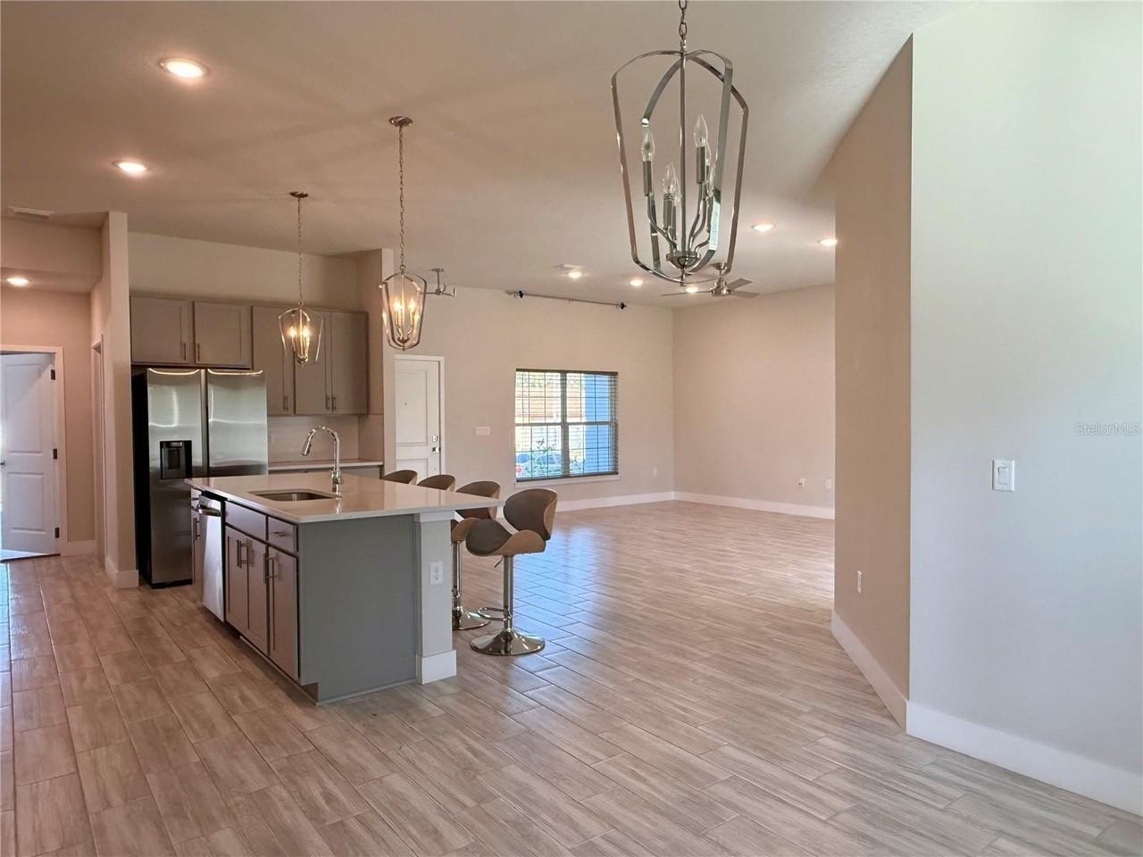 49 Pilgrim Dr - Photo 6 of 22