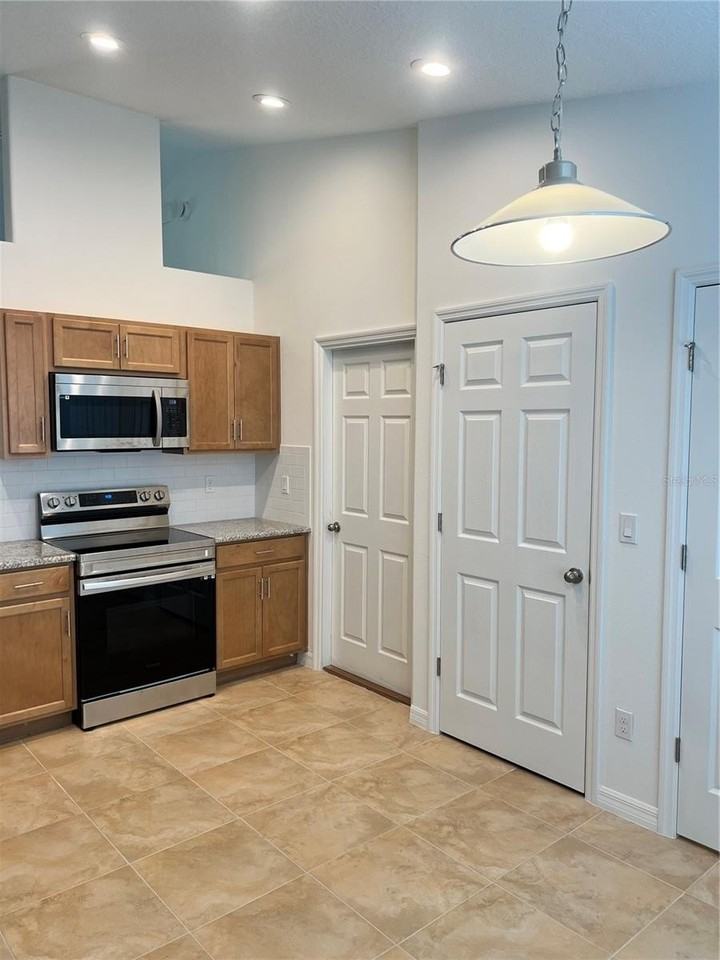 9 Poinfield Pl - Photo 5 of 25