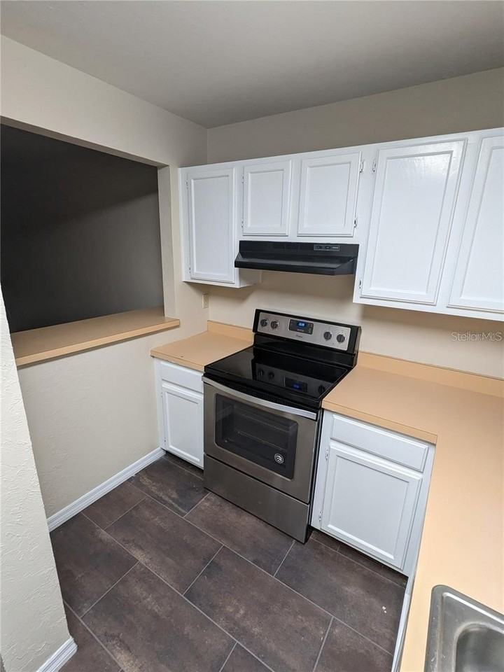 4317 Sw 69th Ter - Photo 4 of 23