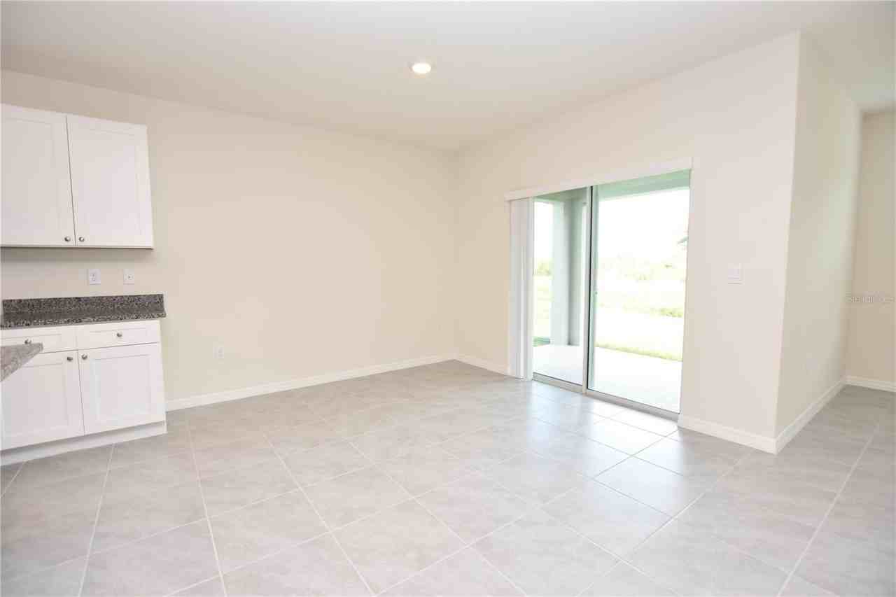 5552 Siltstone St - Photo 5 of 31