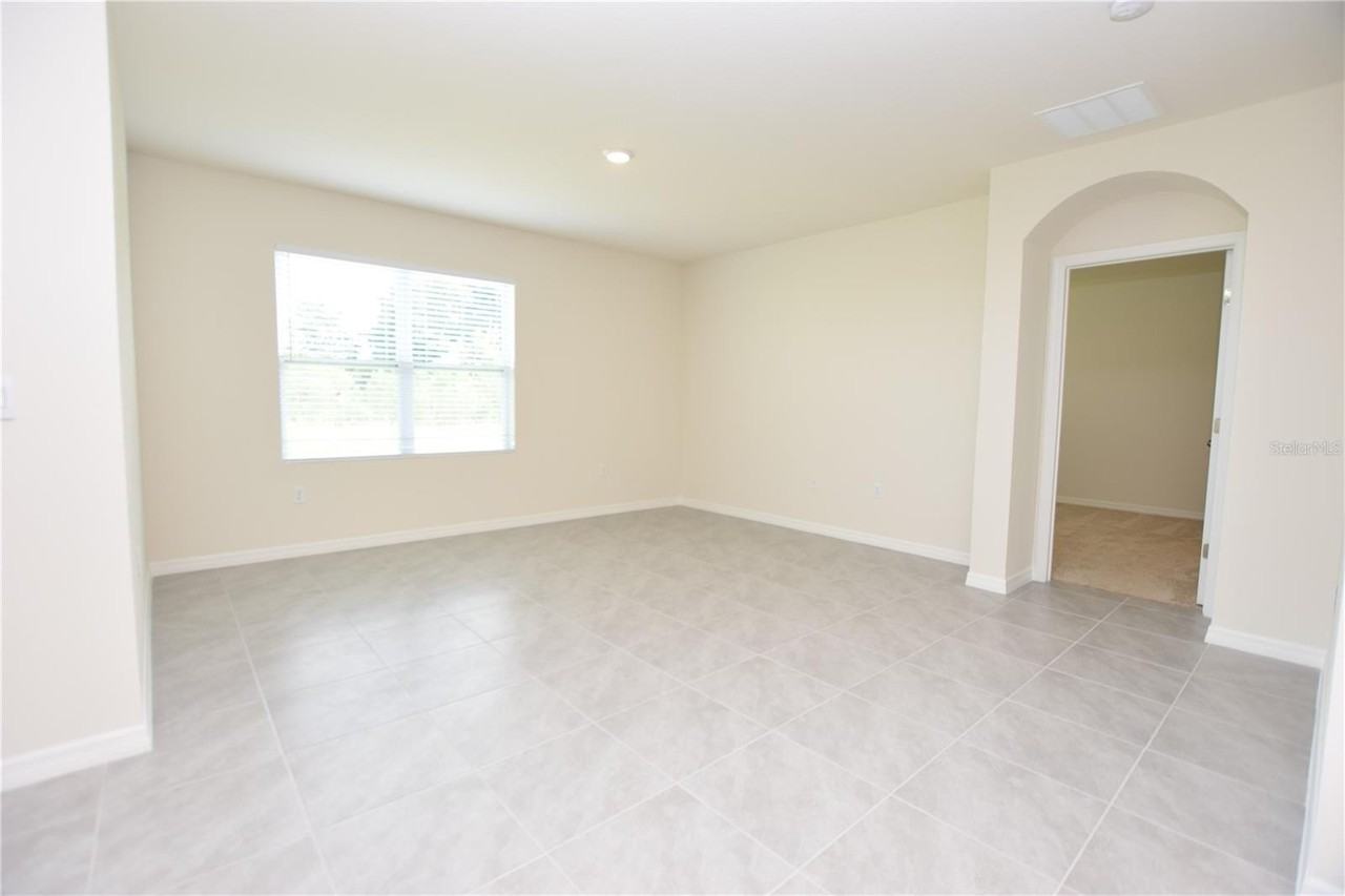 5552 Siltstone St - Photo 6 of 31