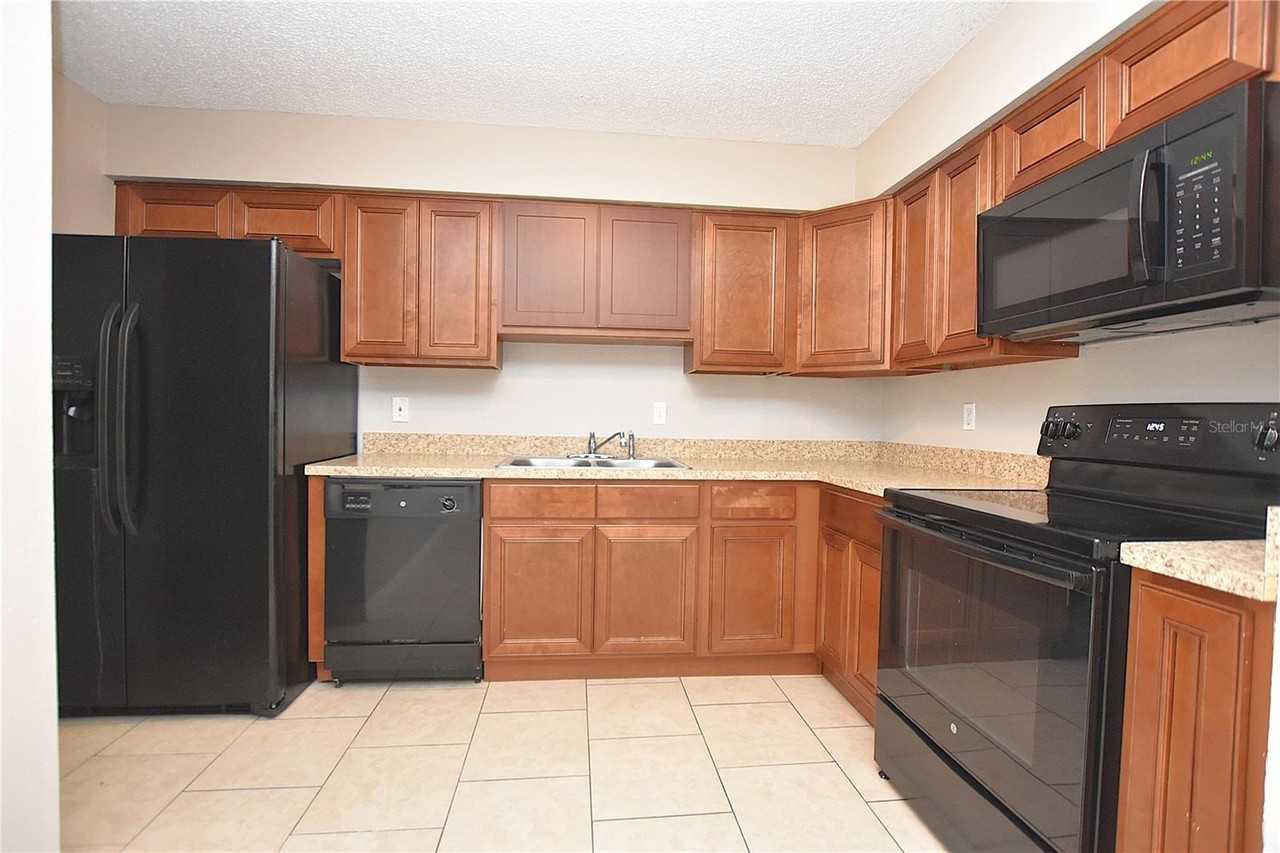 1139 Mercury Dr W #C - Photo 2 of 17