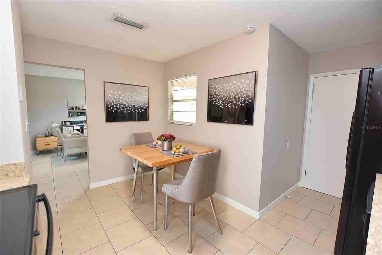 1139 Mercury Dr W #C - Photo 5 of 17