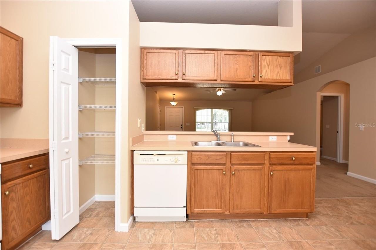 7109 Evergreen Blvd - Photo 4 of 29