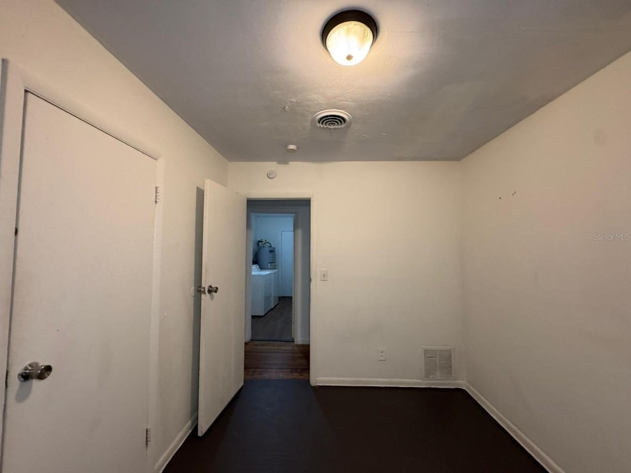 416 Sun Ct - Photo 3 of 13