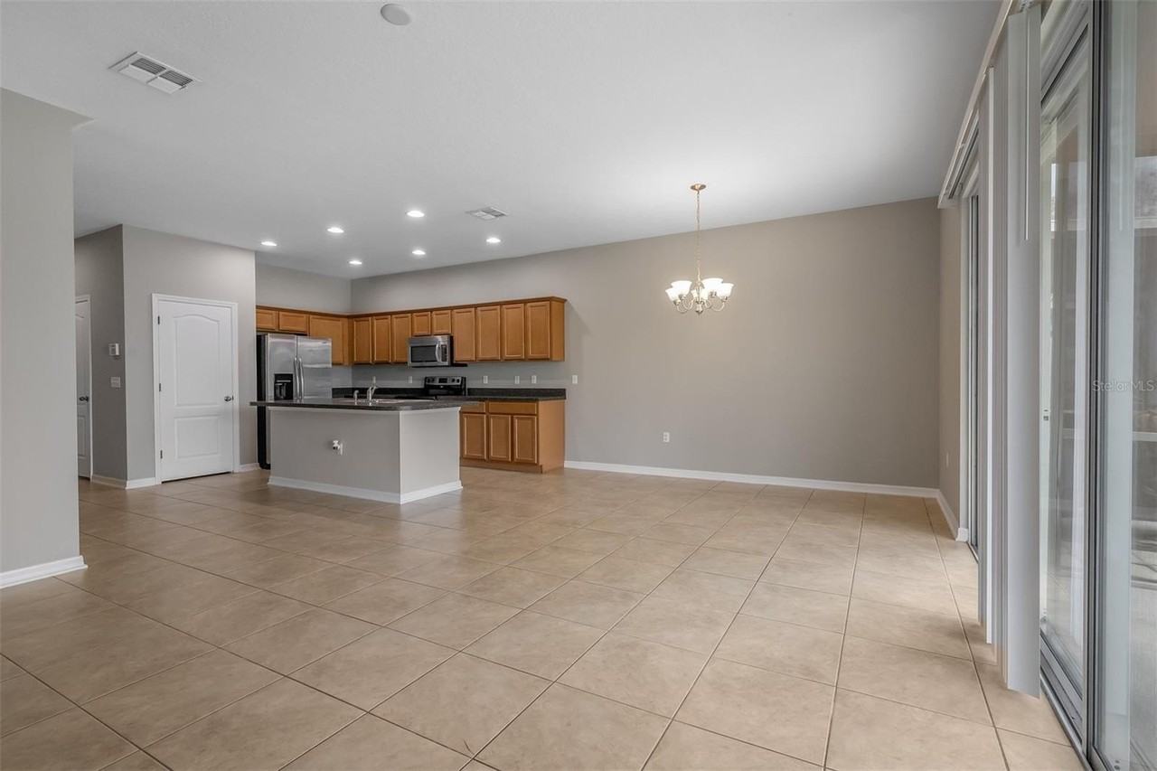 268 Maybeck Ct - Photo 7 of 35