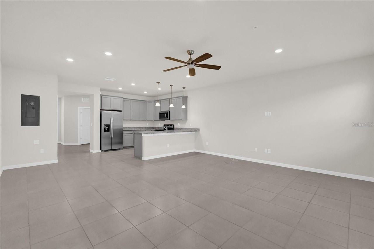 10877 Wooded Acre Aly - Photo 5 of 28