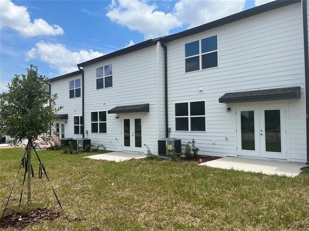 497 Madison Dr - Photo 2 of 9