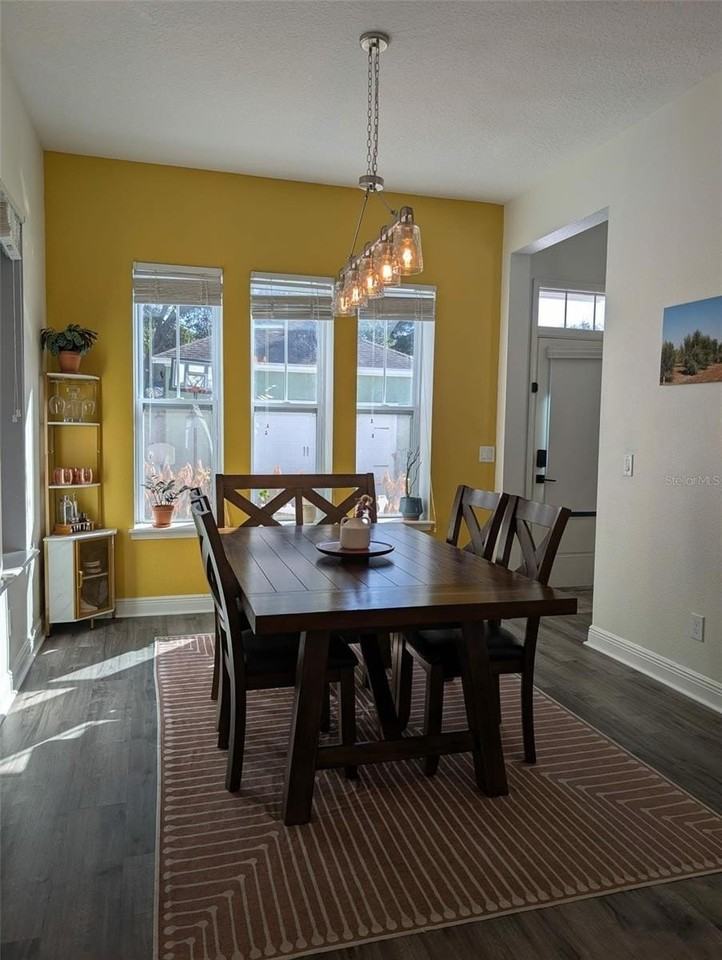 876 Landrum Dr - Photo 6 of 20