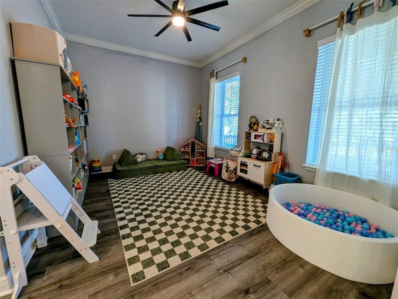 876 Landrum Dr - Photo 7 of 20