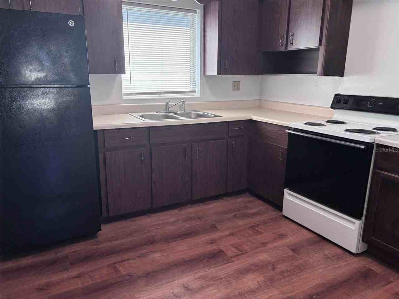 2515 Formosa Ave - Photo 4 of 18