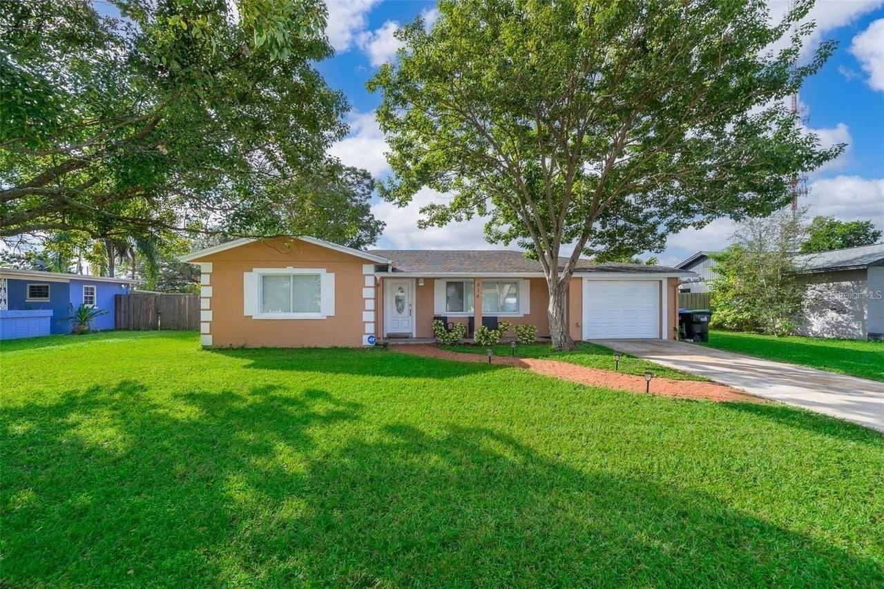 814 Malone Dr - Photo 2 of 21