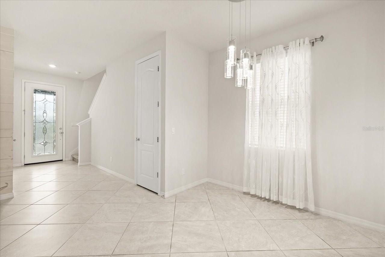 5192 Chickadee St - Photo 4 of 35