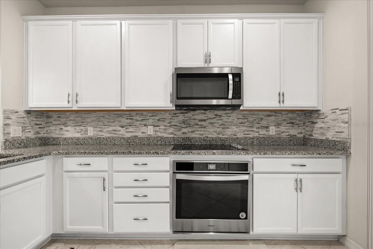 5192 Chickadee St - Photo 7 of 35