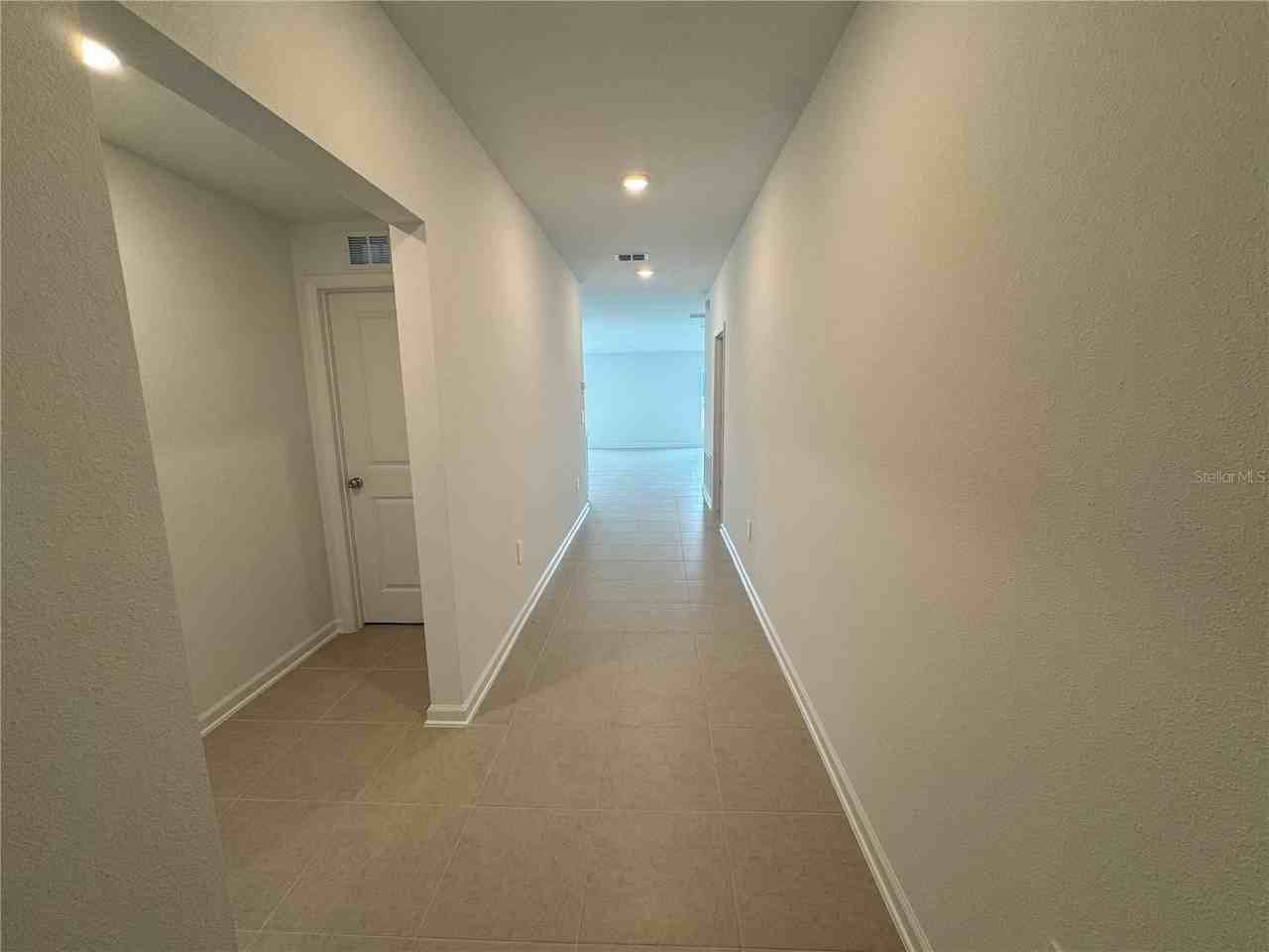 2185 Lasso Loop - Photo 3 of 31