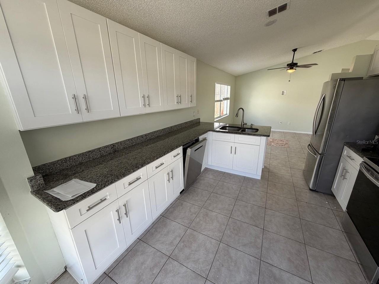 13875 Glasser Ave - Photo 5 of 20