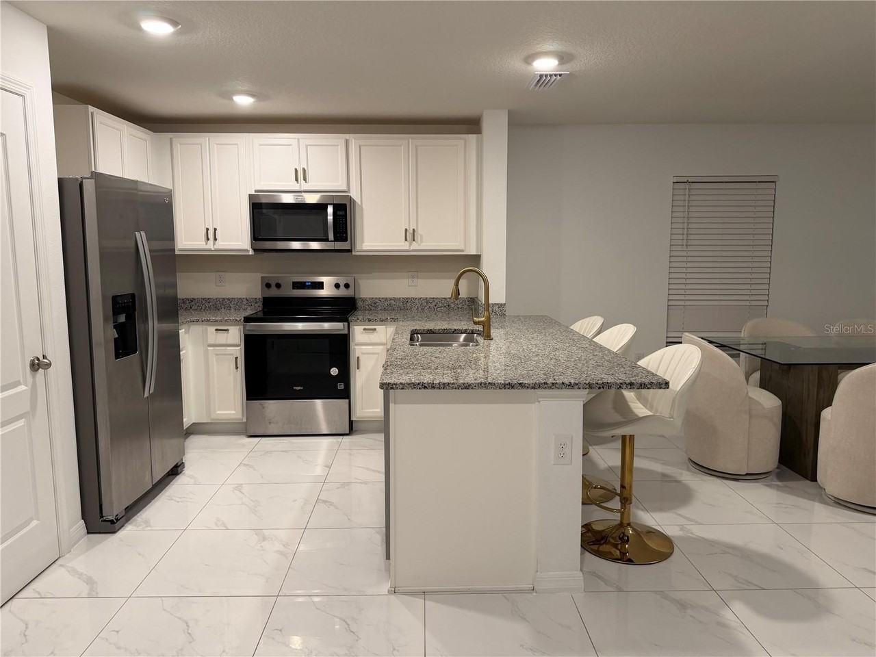 6606 Leo Ln - Photo 7 of 28