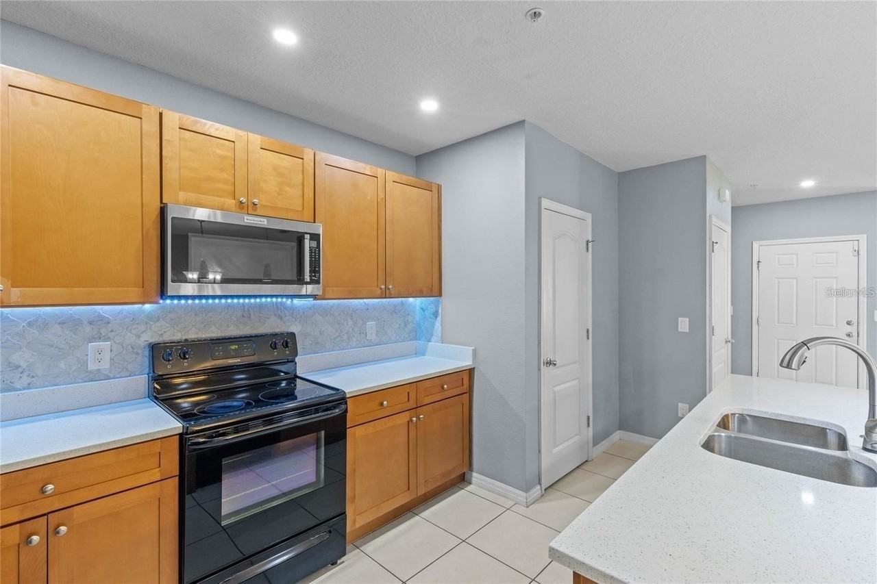 4805 Apple Blossom Ln - Photo 5 of 26