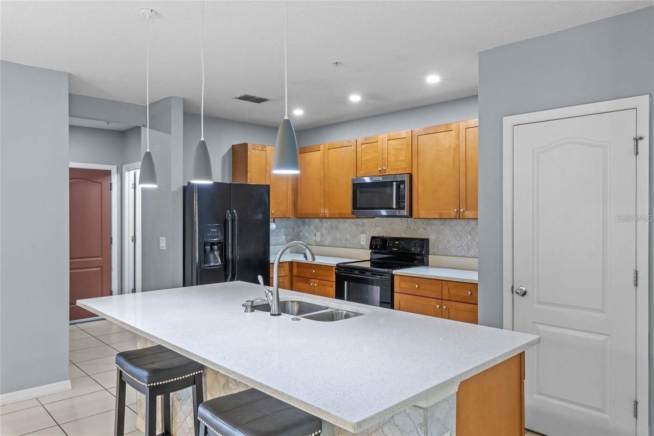 4805 Apple Blossom Ln - Photo 7 of 26