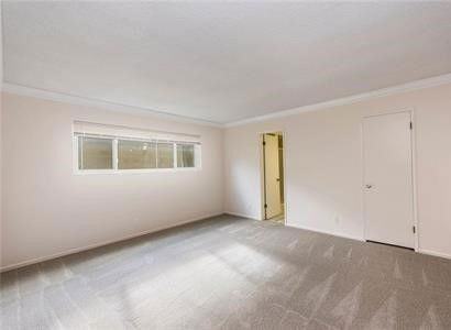 1019 E Walnut Ave - Photo 2 of 8