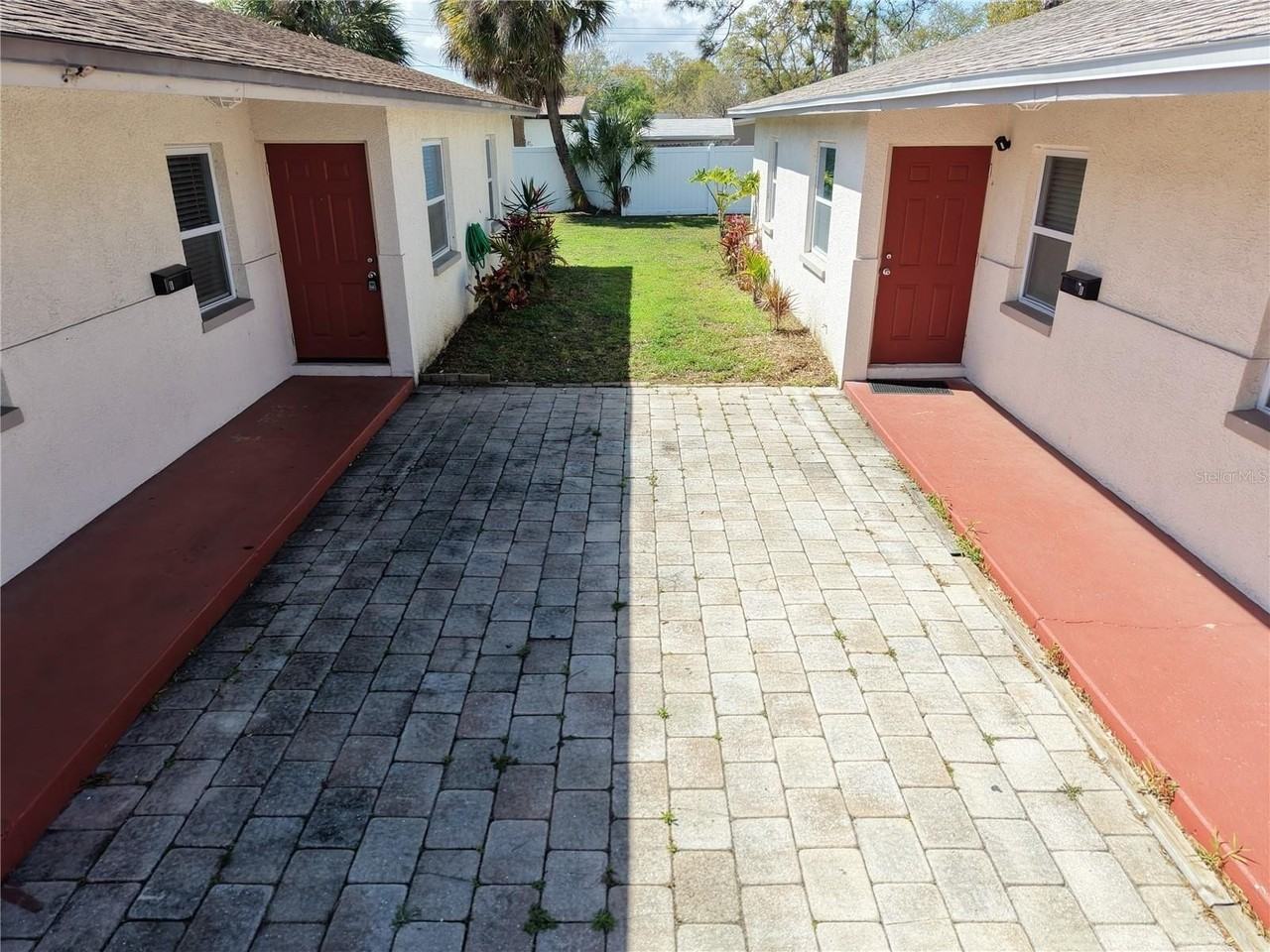 6625 S West Shore Blvd #B - Photo 3 of 24