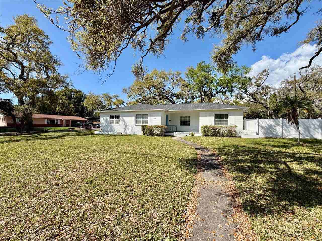 2127 26th Ave S - Photo 2 of 23