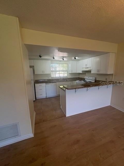 68 Country Club Dr - Photo 5 of 19