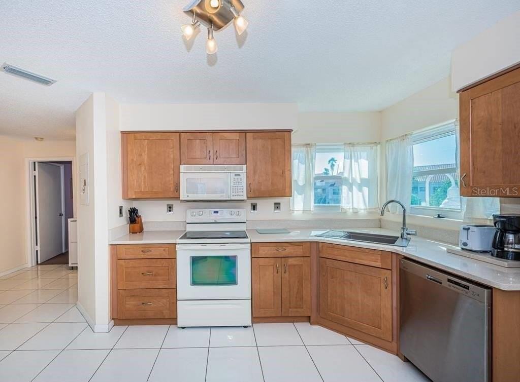 6151 Bahia Del Mar Blvd #226 - Photo 4 of 27