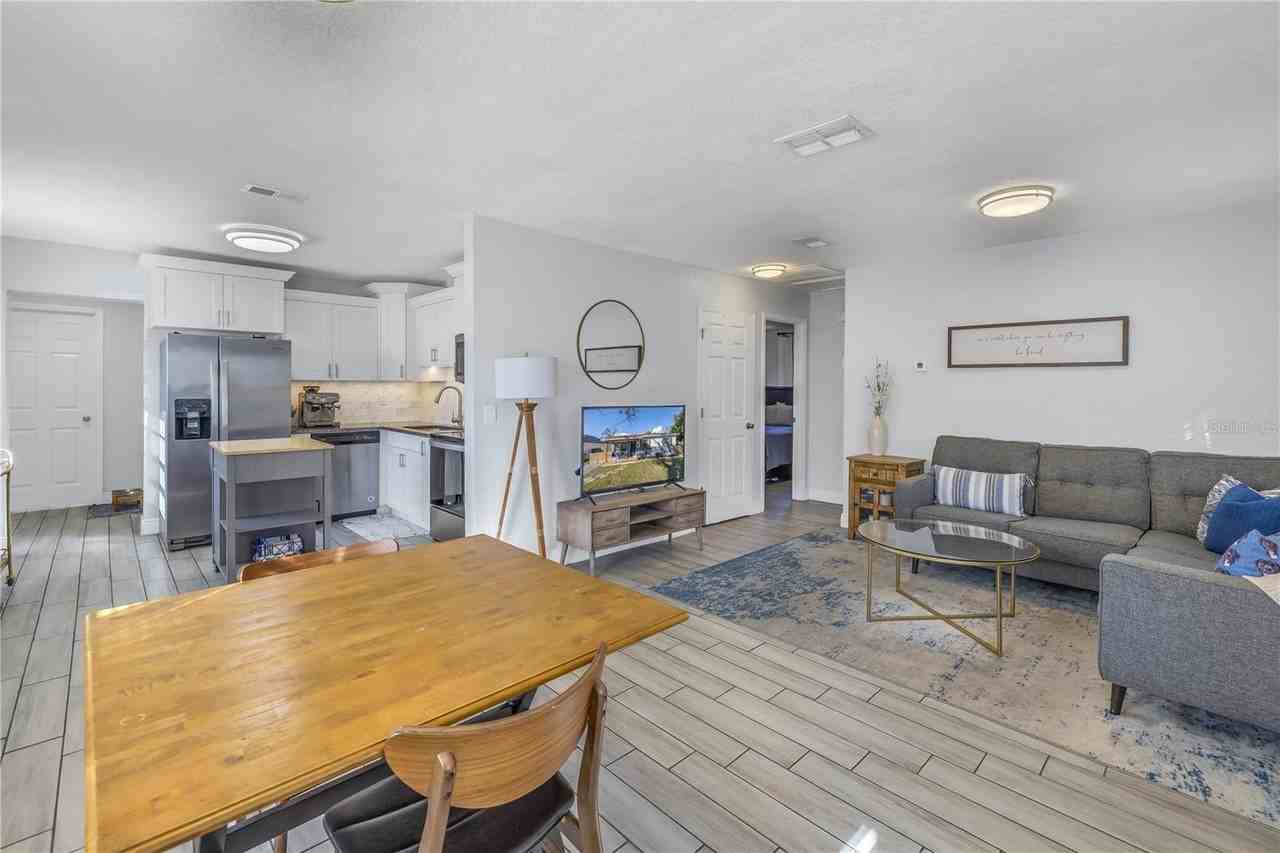 3605 W Iowa Ave - Photo 5 of 41