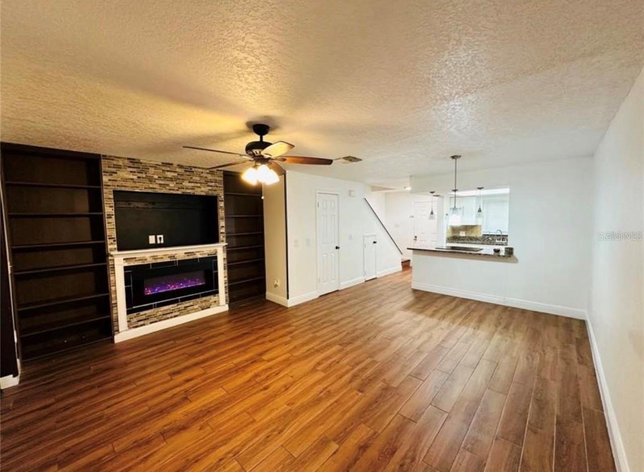 4010 Pine Limb Ct - Photo 2 of 7