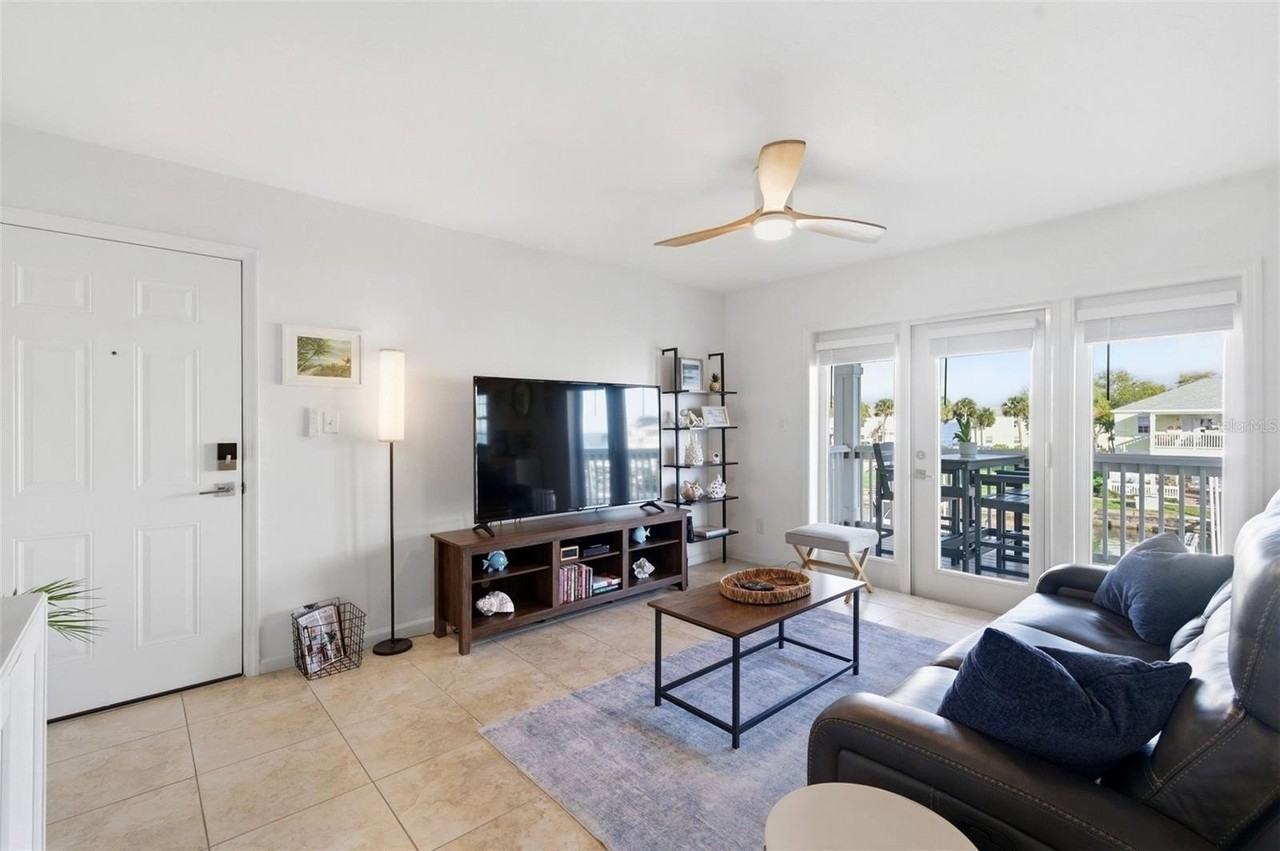 5174 Beach Dr Se #D - Photo 5 of 50