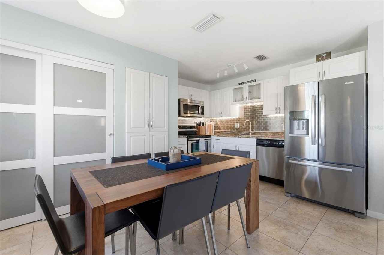 5174 Beach Dr Se #D - Photo 7 of 50