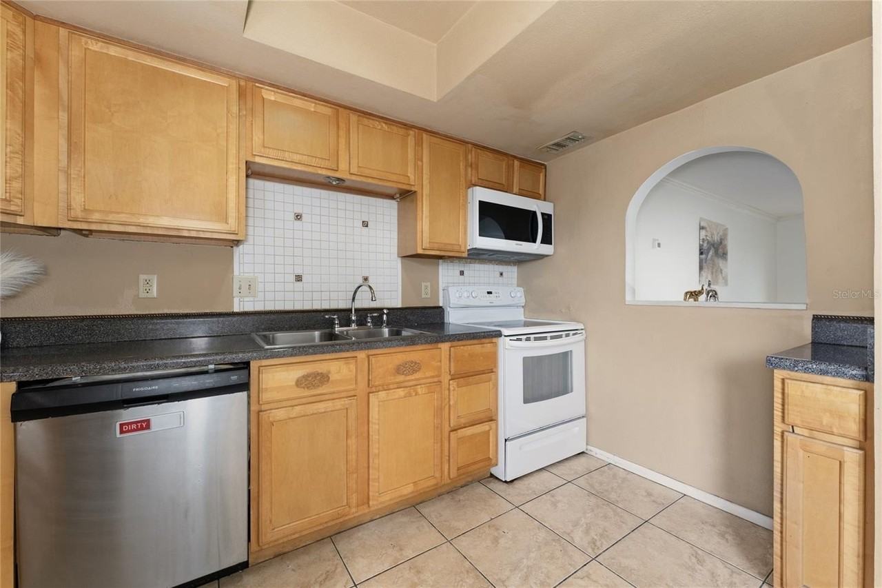 1918 Conway Rd #9 - Photo 7 of 22