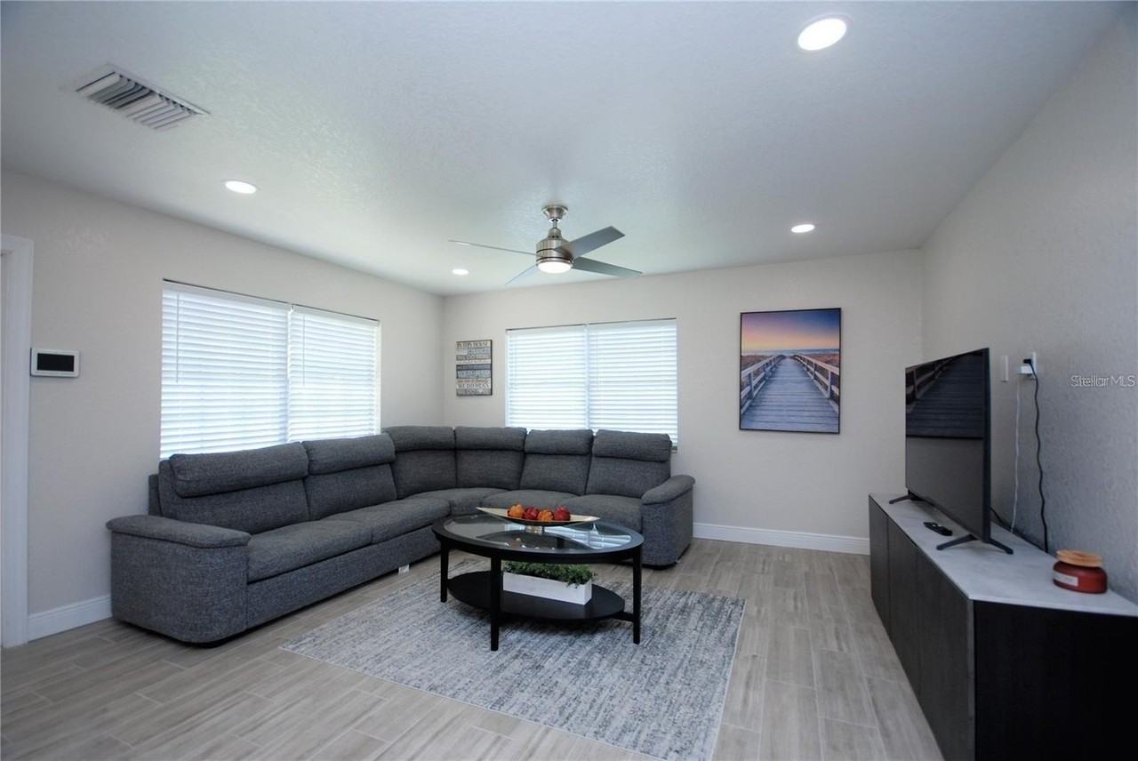 6515 La Mesa Cir - Photo 4 of 21