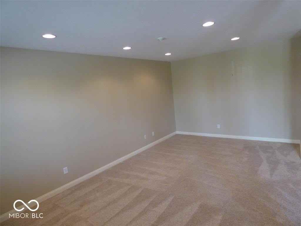 12754 Ashworth St - Photo 5 of 25