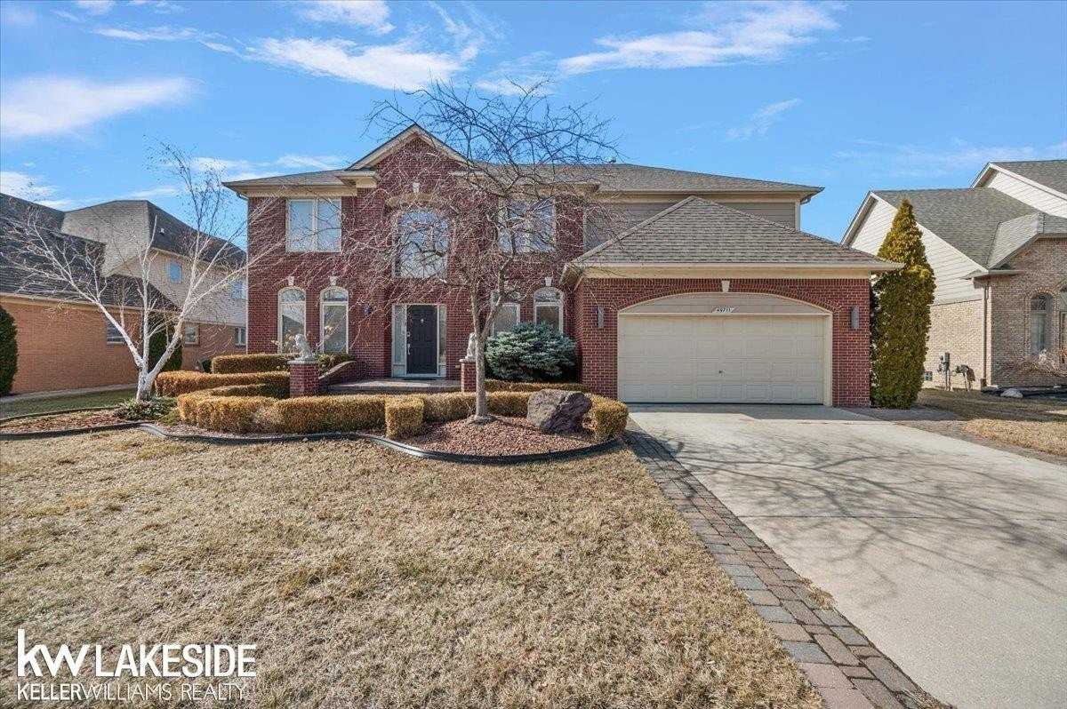 49711 Yale Dr - Photo 5 of 50