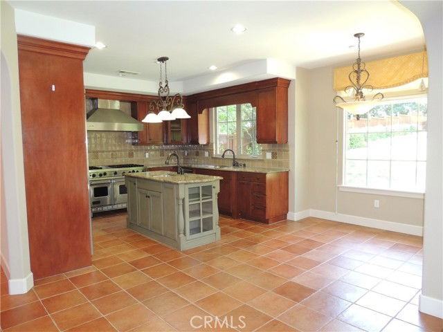 687 Ramona Ave - Photo 6 of 8