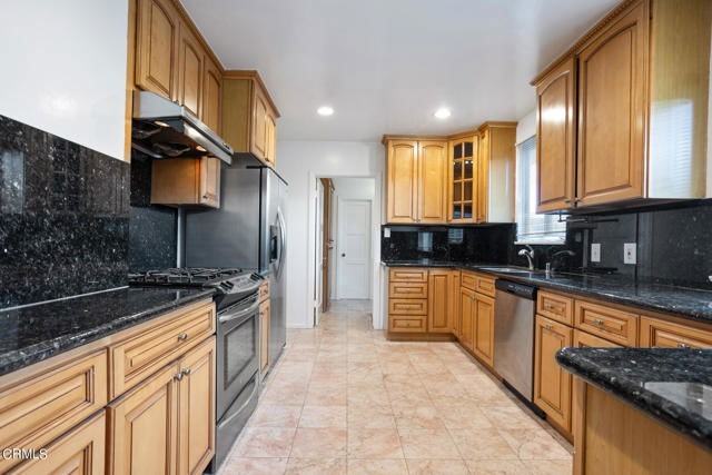 1455 Avonrea Rd - Photo 6 of 8