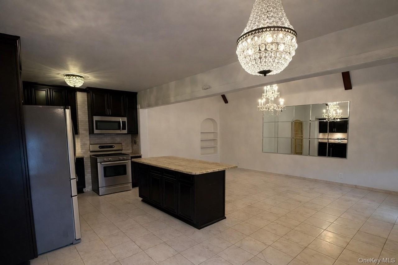 5440 80th St Unit 1 #1 - Photo 4 of 14