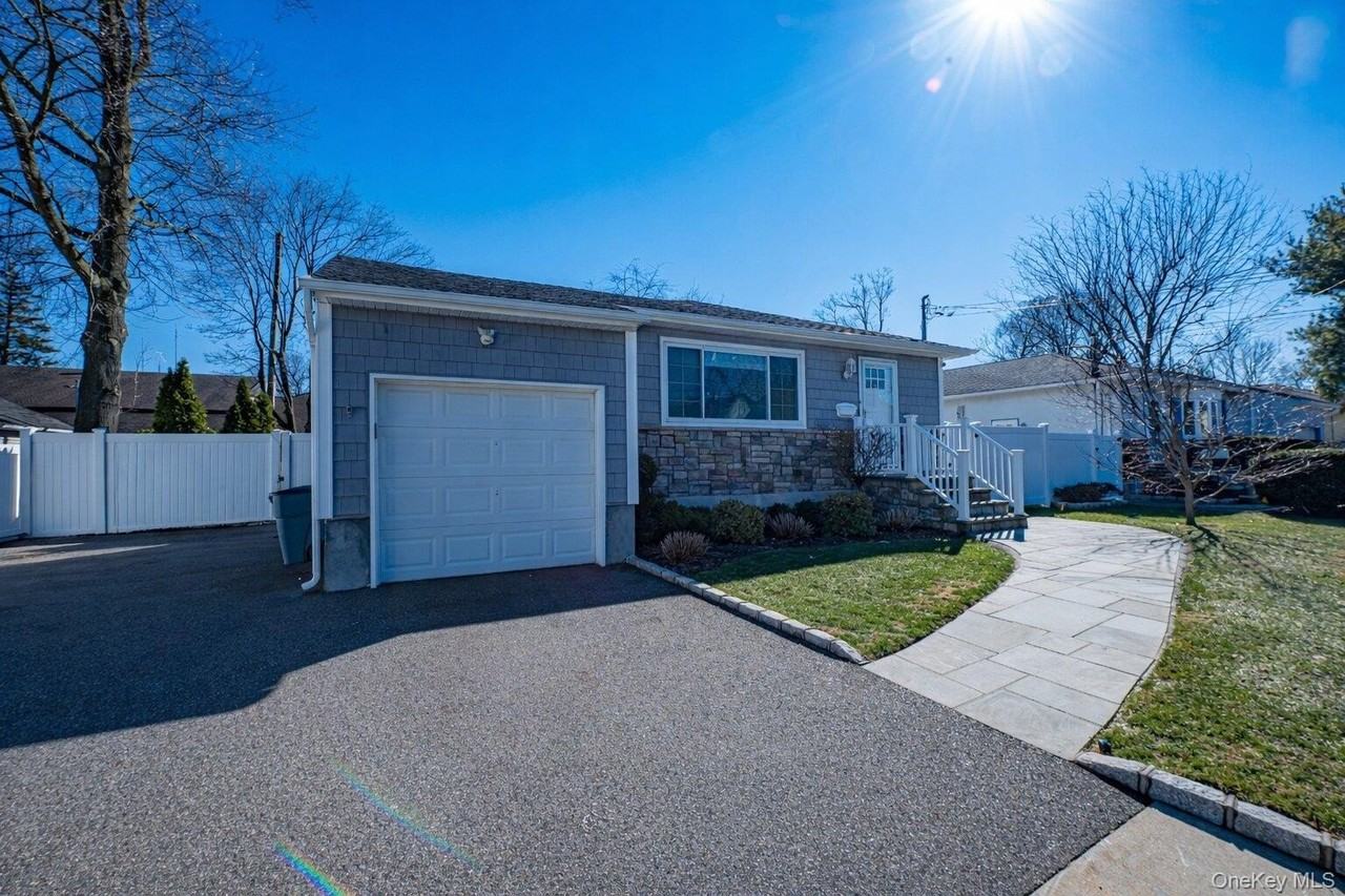 2002 City Ave - Photo 4 of 40