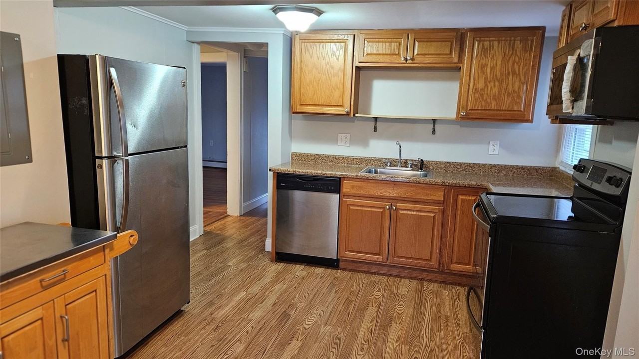 192 Main St #2 - Photo 6 of 15