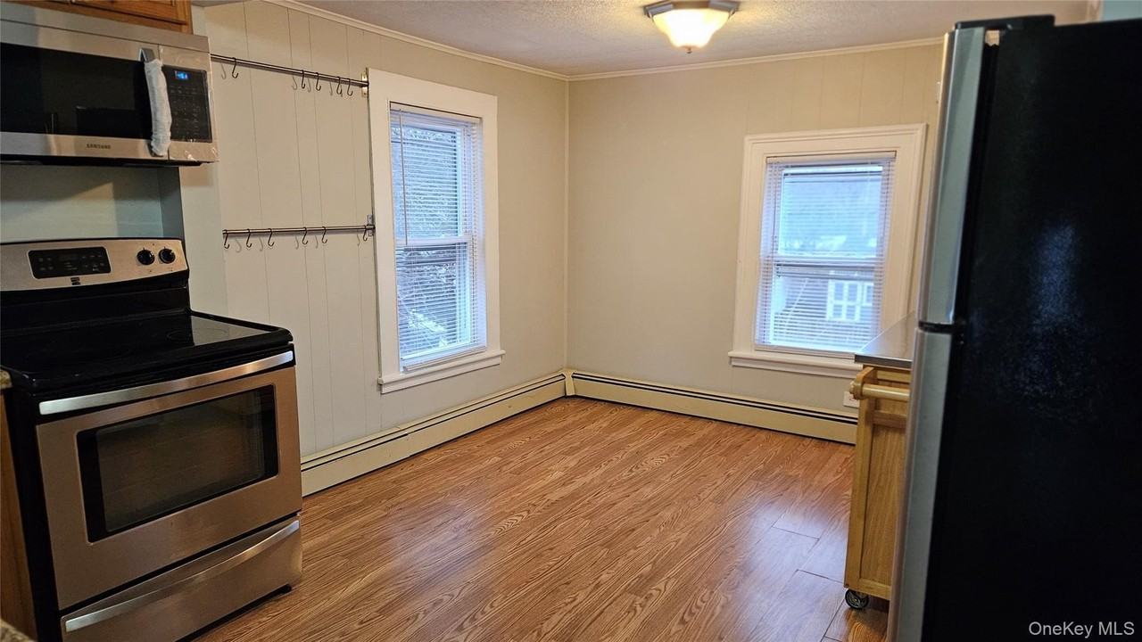 192 Main St #2 - Photo 7 of 15