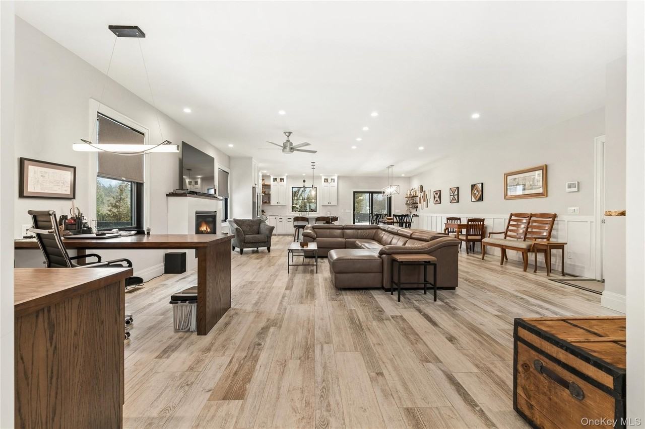 55 S Phillips Ave - Photo 3 of 35