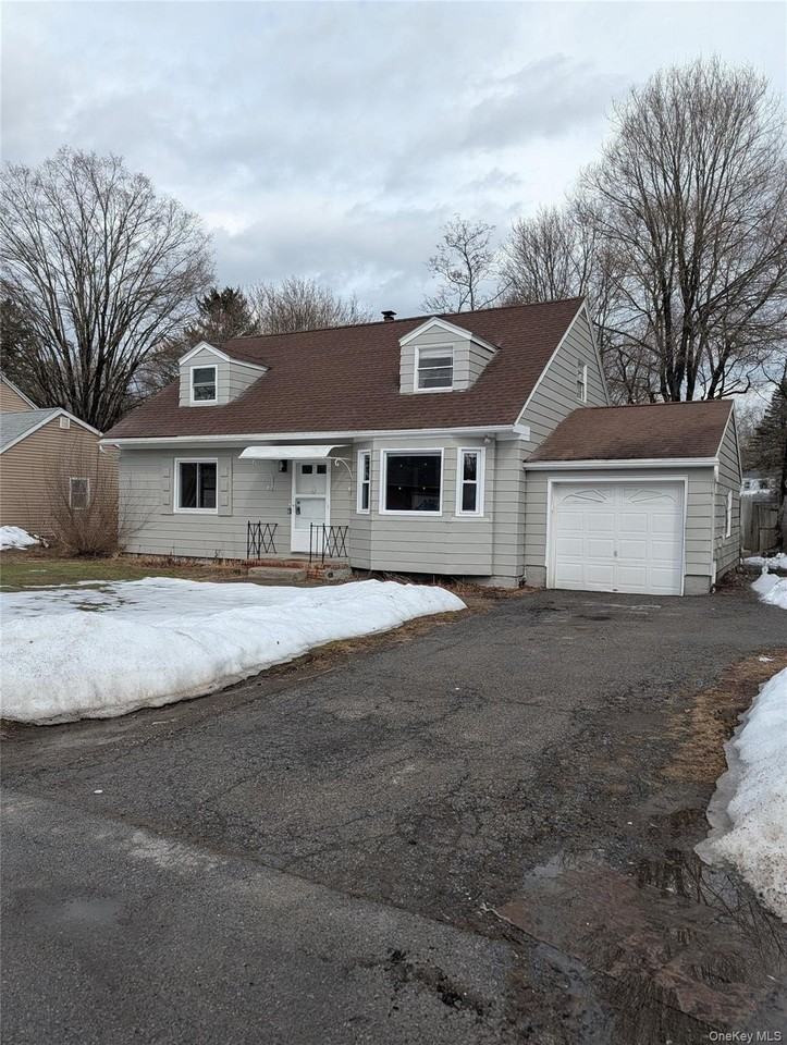 11 Morris Dr - Photo 2 of 42