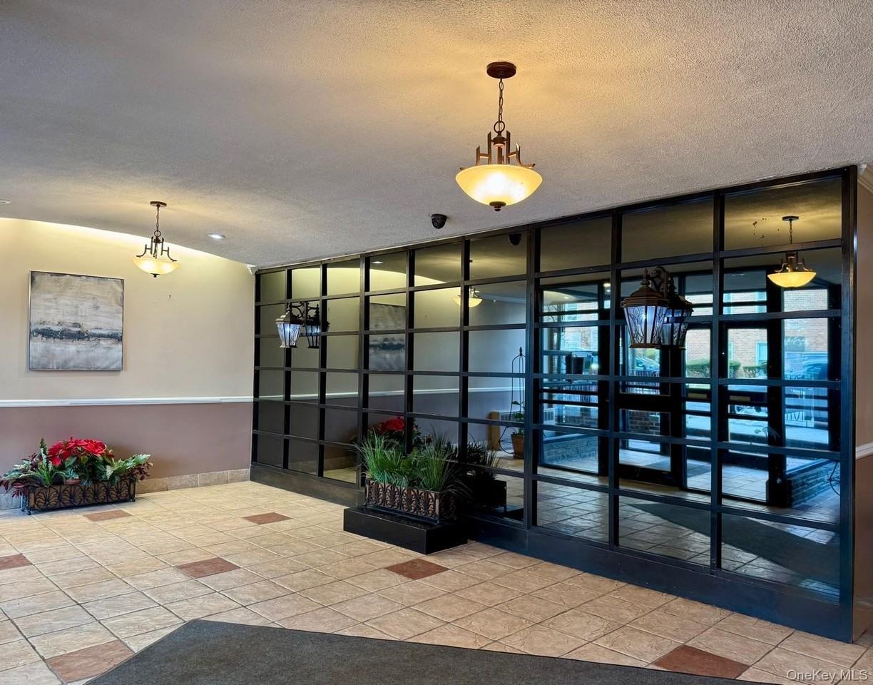 6820 Selfridge St Apt 3l - Photo 3 of 13