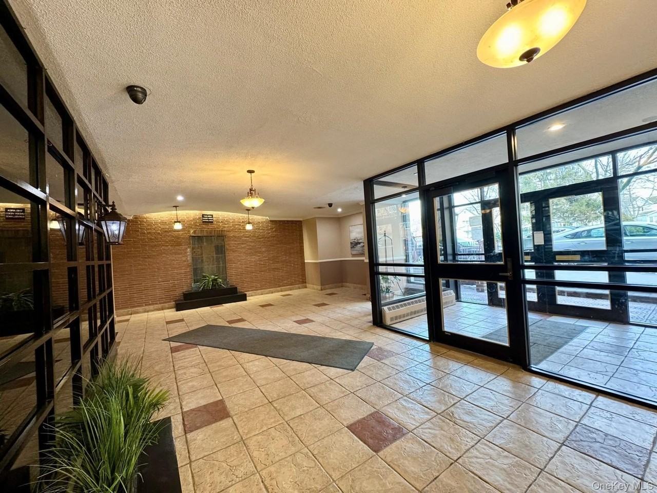 6820 Selfridge St Apt 3l - Photo 4 of 13