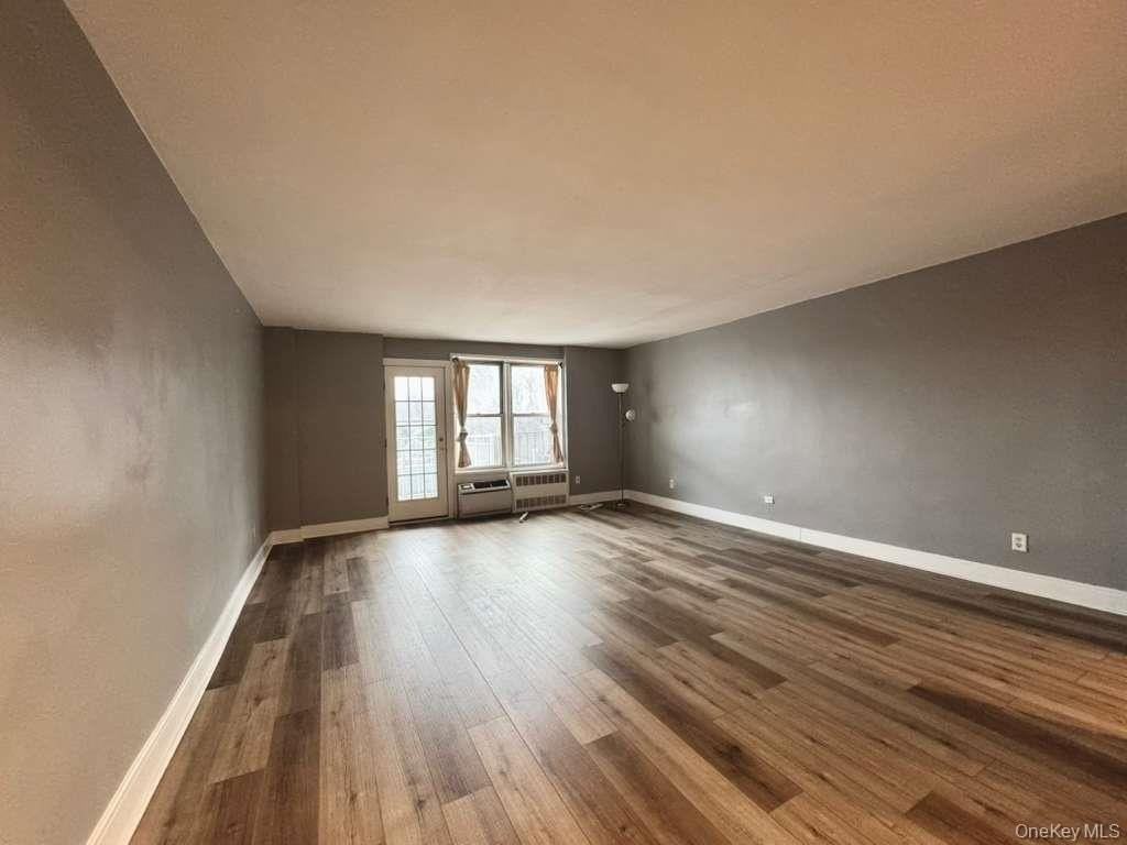 6820 Selfridge St Apt 3l - Photo 5 of 13